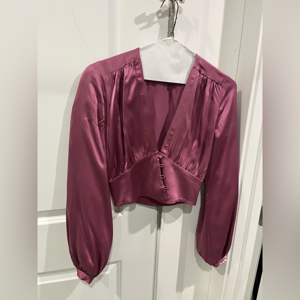 Divine Heritage silk cropped bell sleeve blouse women’s size small
